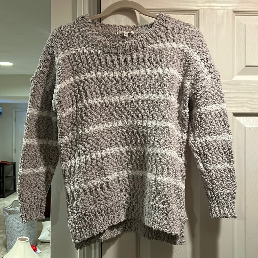 Knit sweater